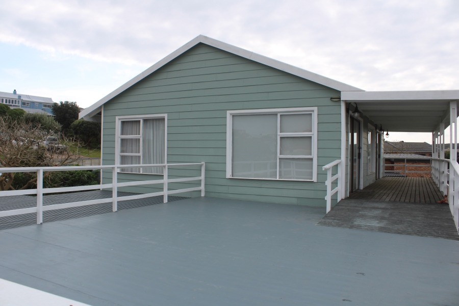 4 Bedroom Property for Sale in Stilbaai Wes Western Cape